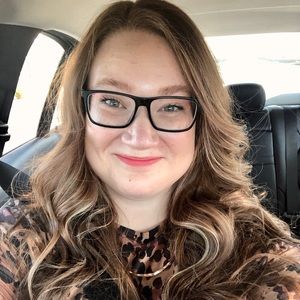 Meet your Posher, Alicia